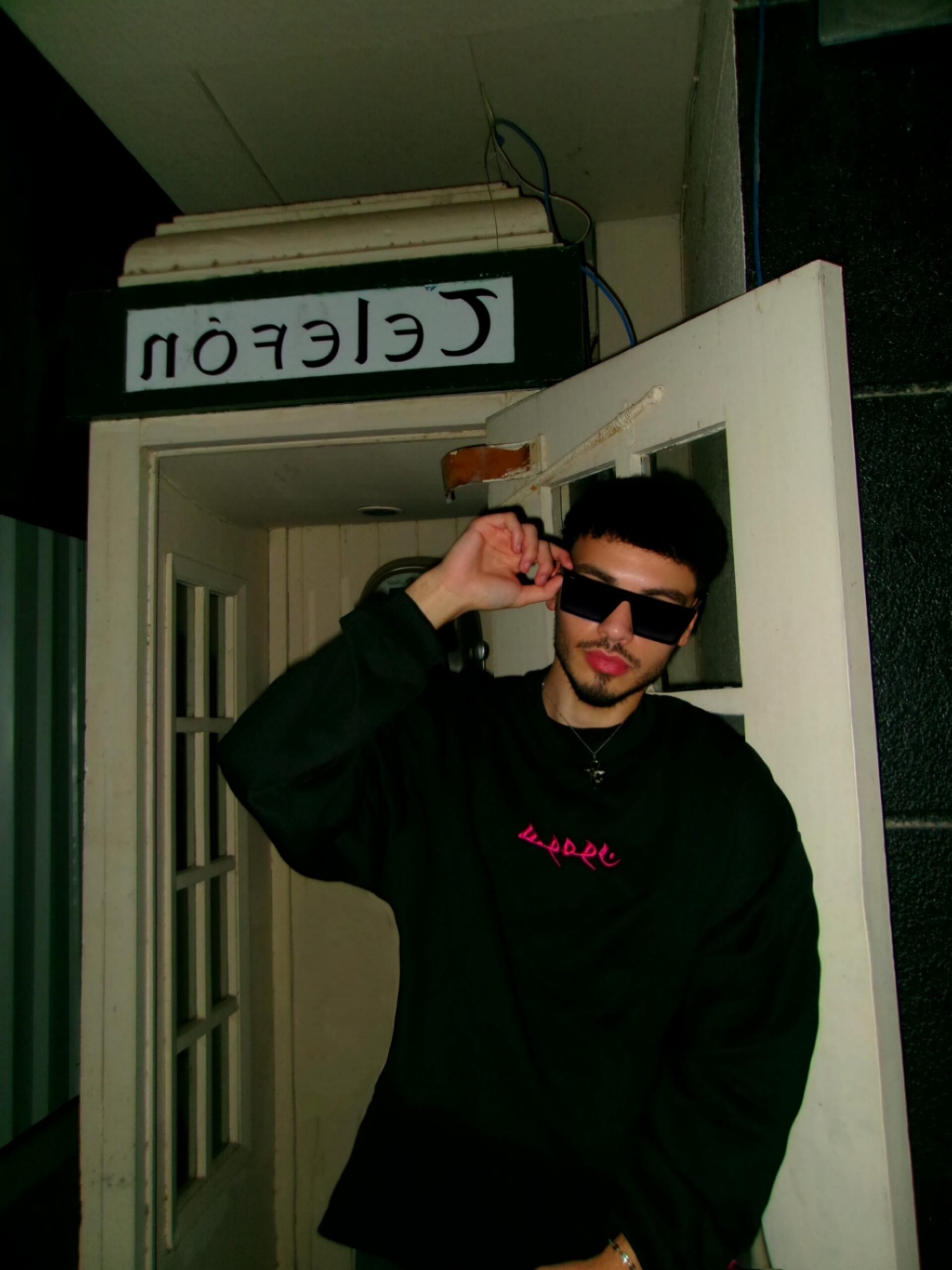 Picsart_25-10-11_00-18-24-473 Picsart_25-10-11_00-18-24-473